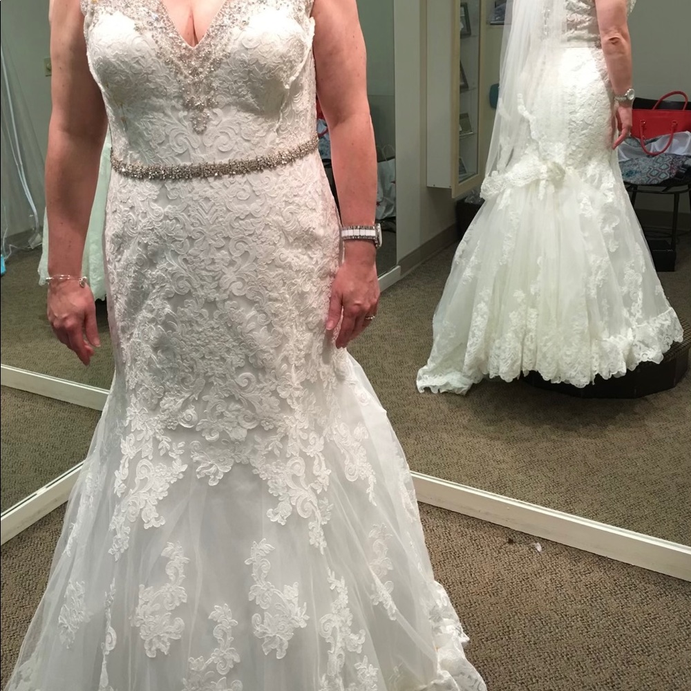 Allure W376 Mermaid Wedding Dress Ivory 16/18W